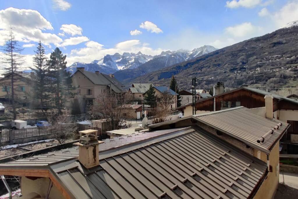 Maison Calme Independante Et Vue Sur Les Montagnes Briançon Buitenkant foto